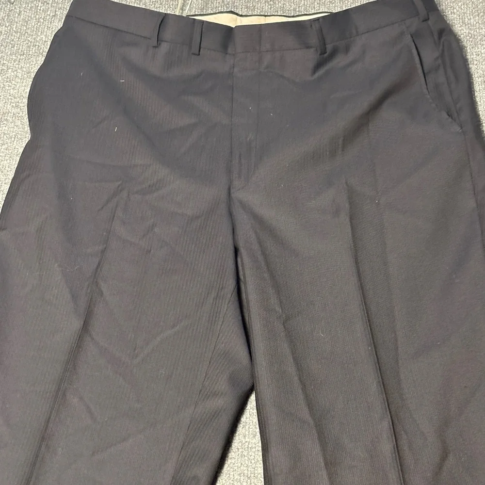 Gieves &‎ Hawkes men's two piece  100% Worsted Wool Mens Black pinstripe Suit